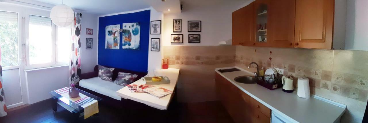 Apartment The Royal Square เซทินเจ ภายนอก รูปภาพ